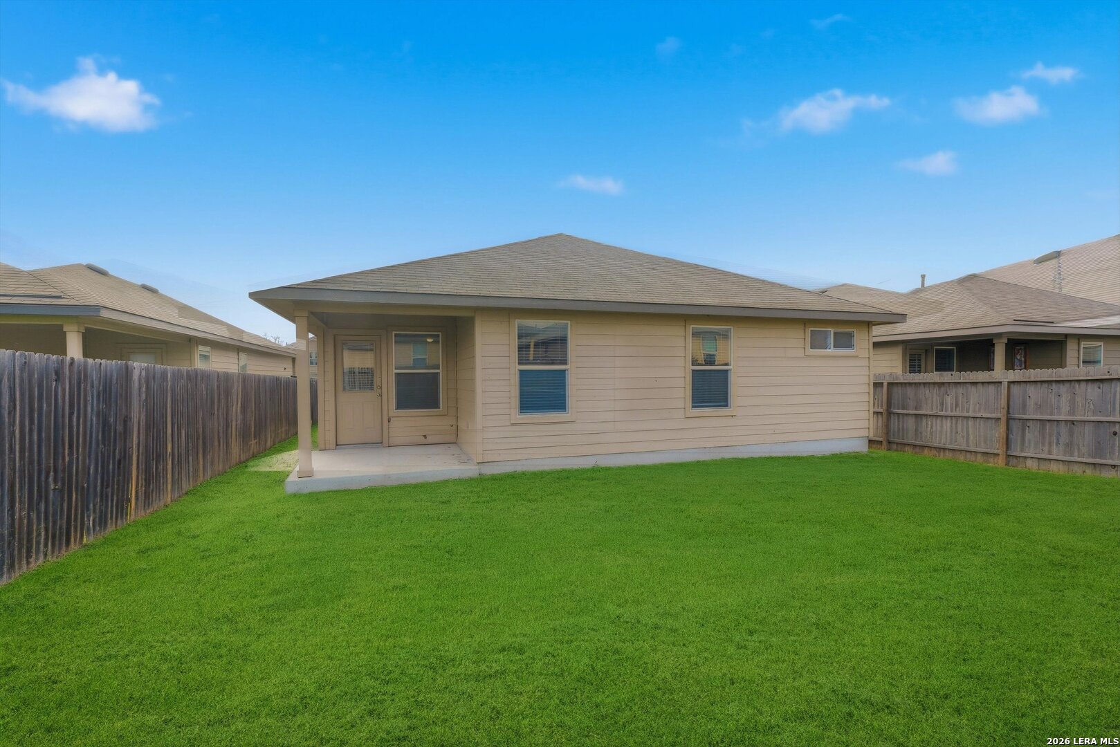 main property photo 28