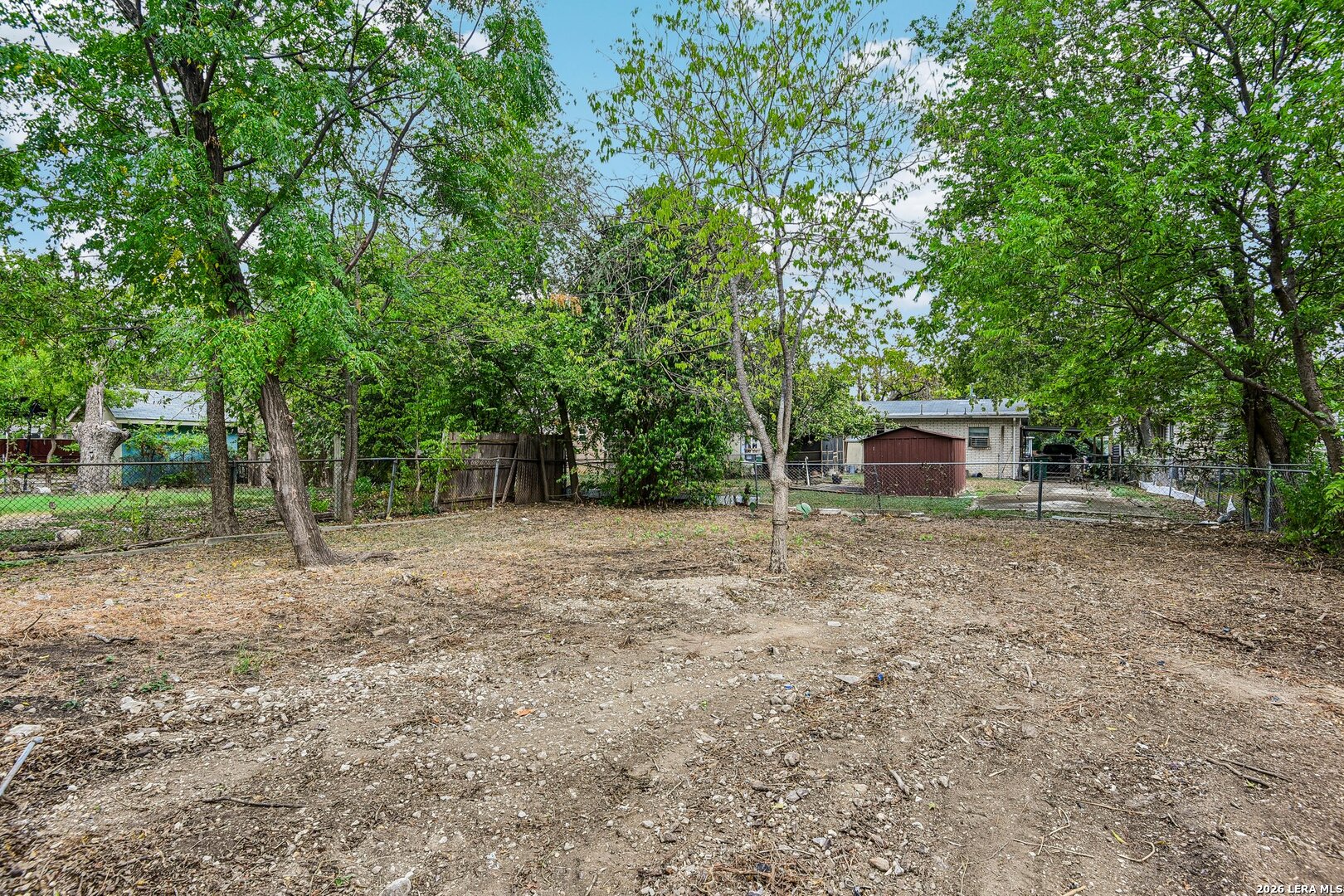 main property photo 40