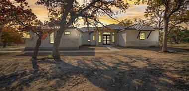 image of property with 4 Bed | 3 Bath | 2,734 Sqft