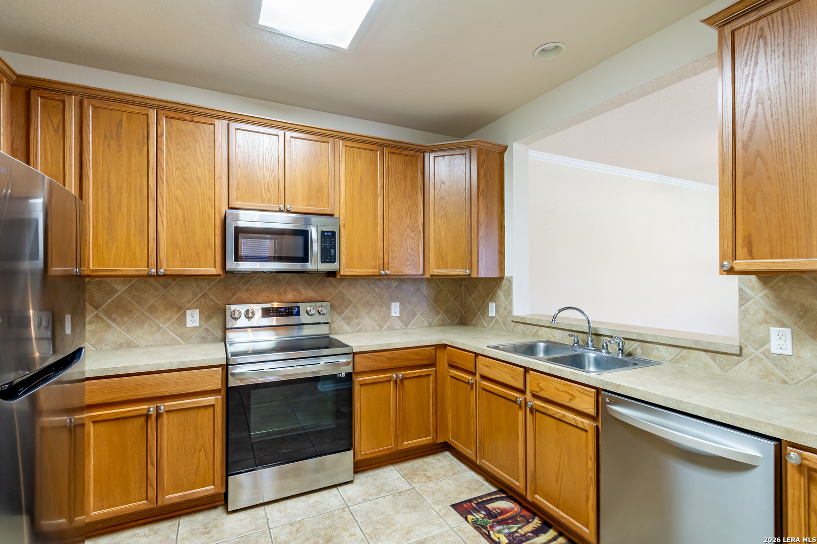 main property photo 8