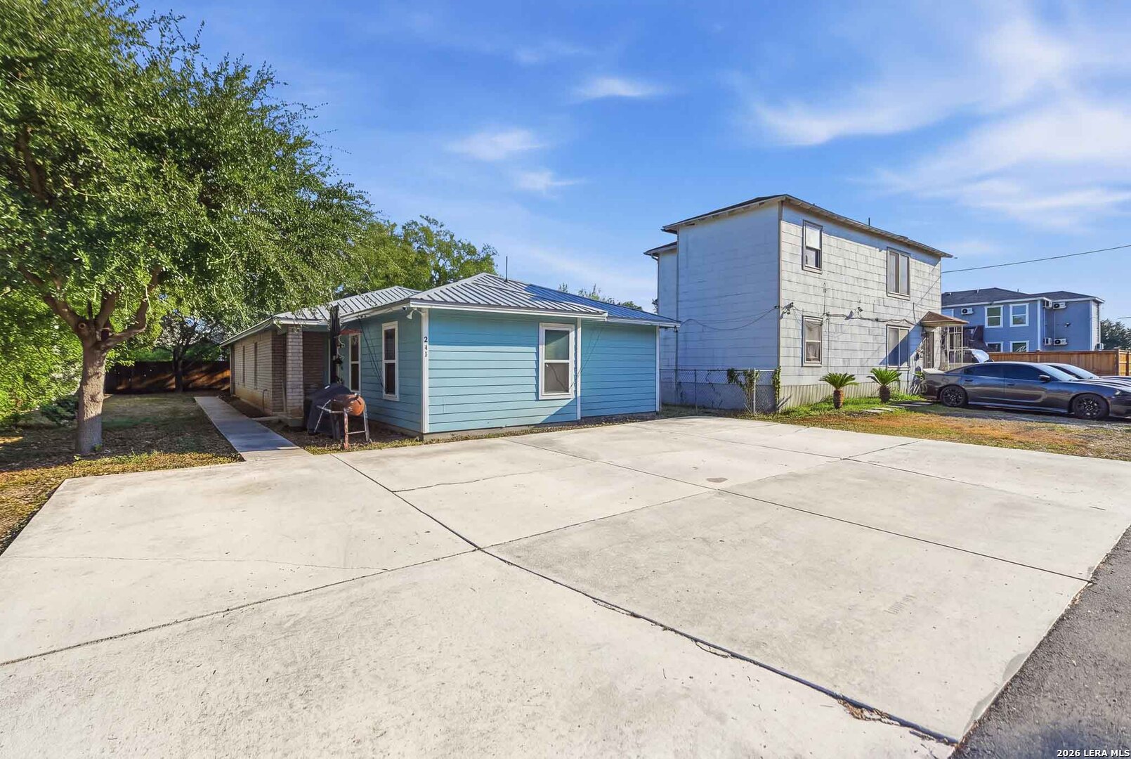 main property photo 12