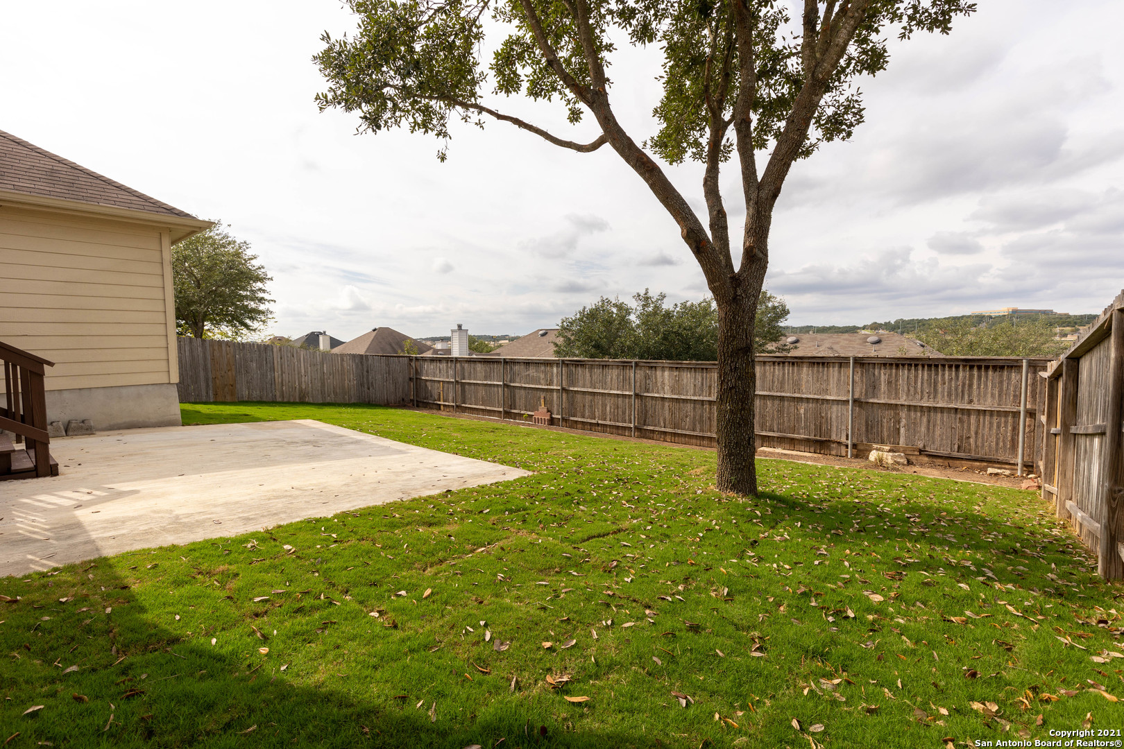 main property photo 37