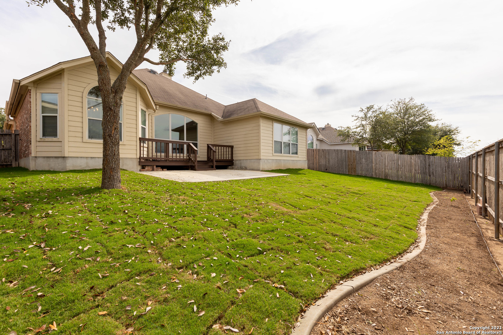 main property photo 38