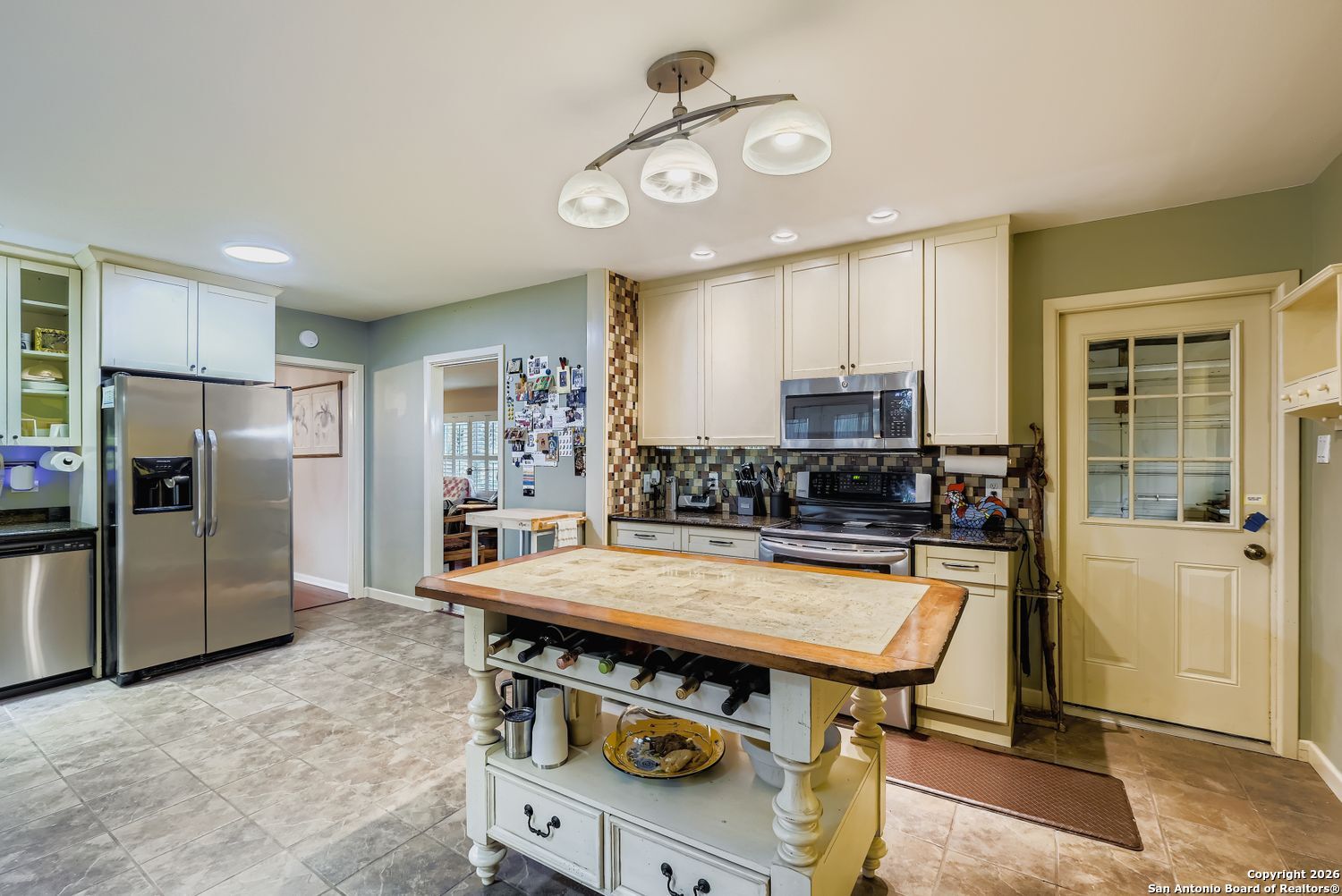 main property photo 6