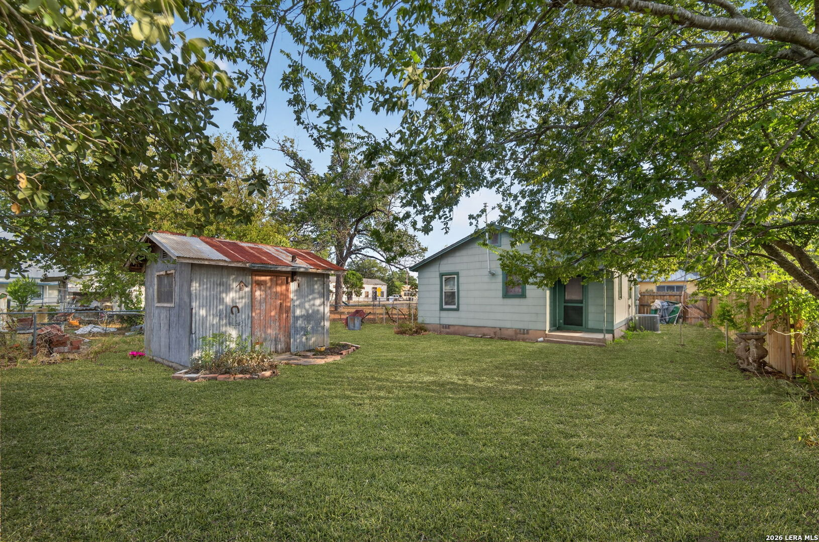 main property photo 18