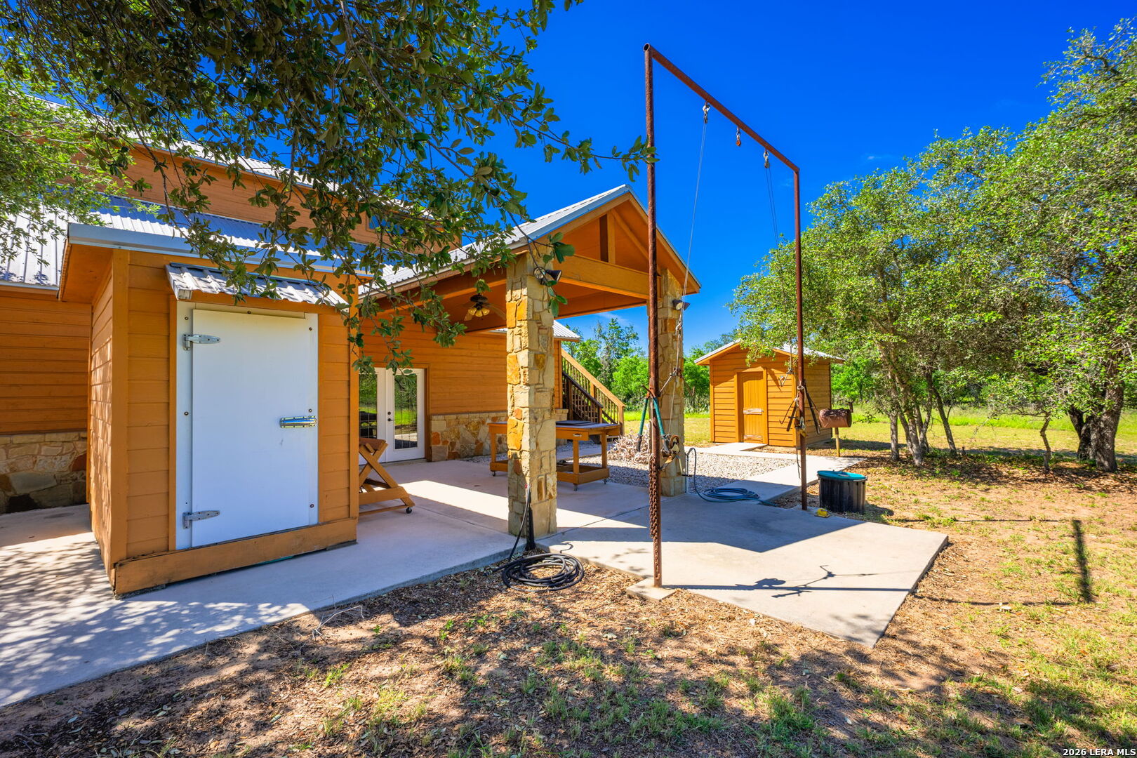 main property photo 31