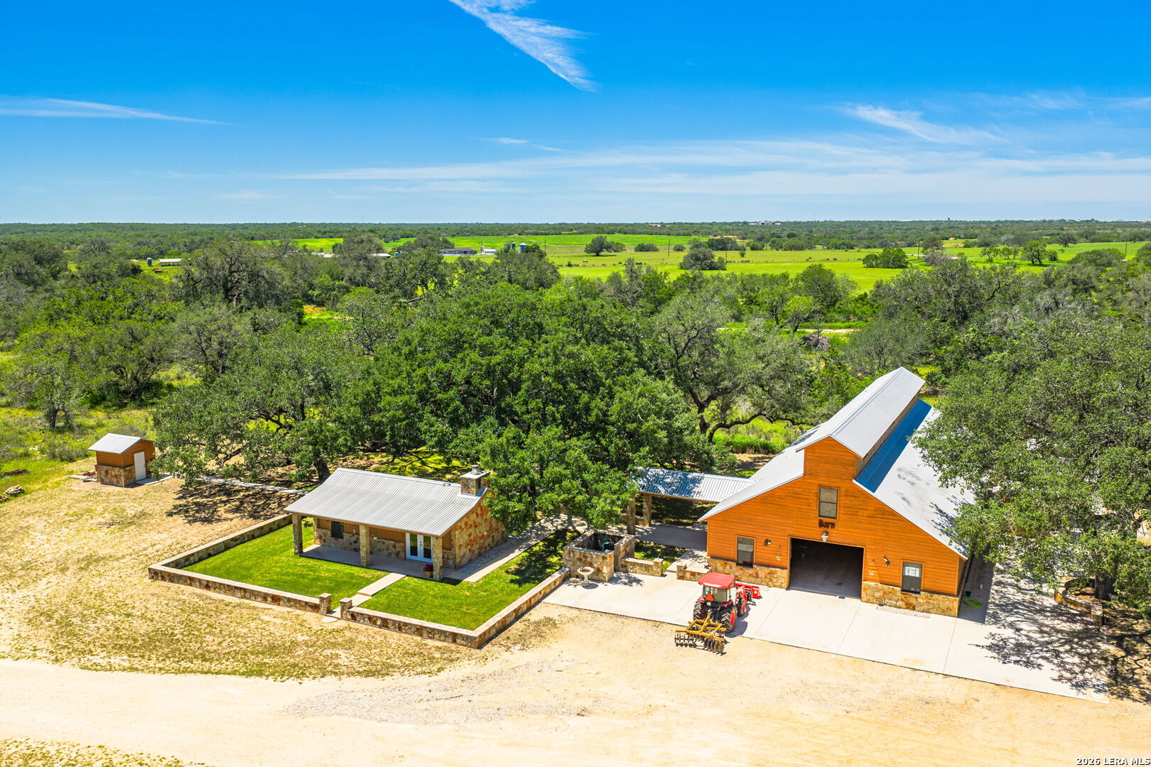 main property photo 32