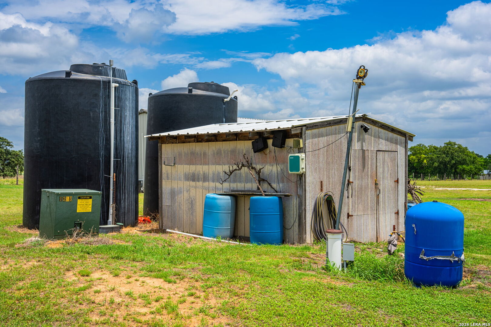 main property photo 34