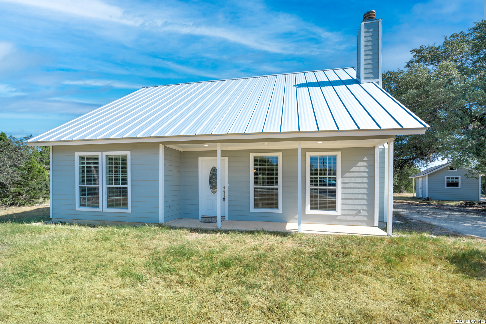 main property photo 2