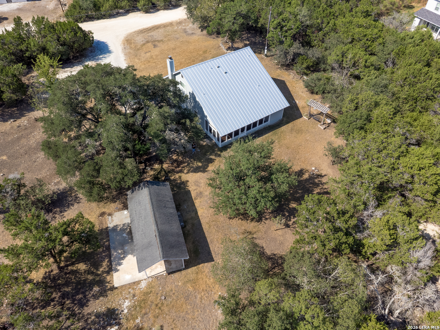 main property photo 9