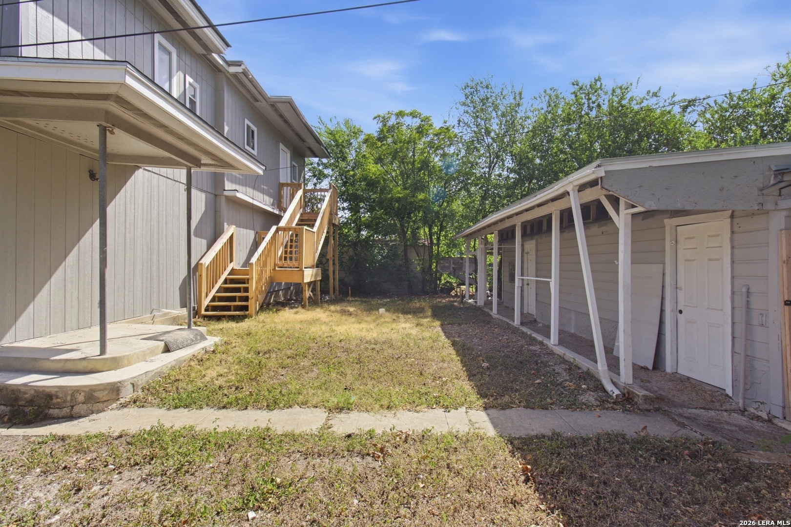 main property photo 19