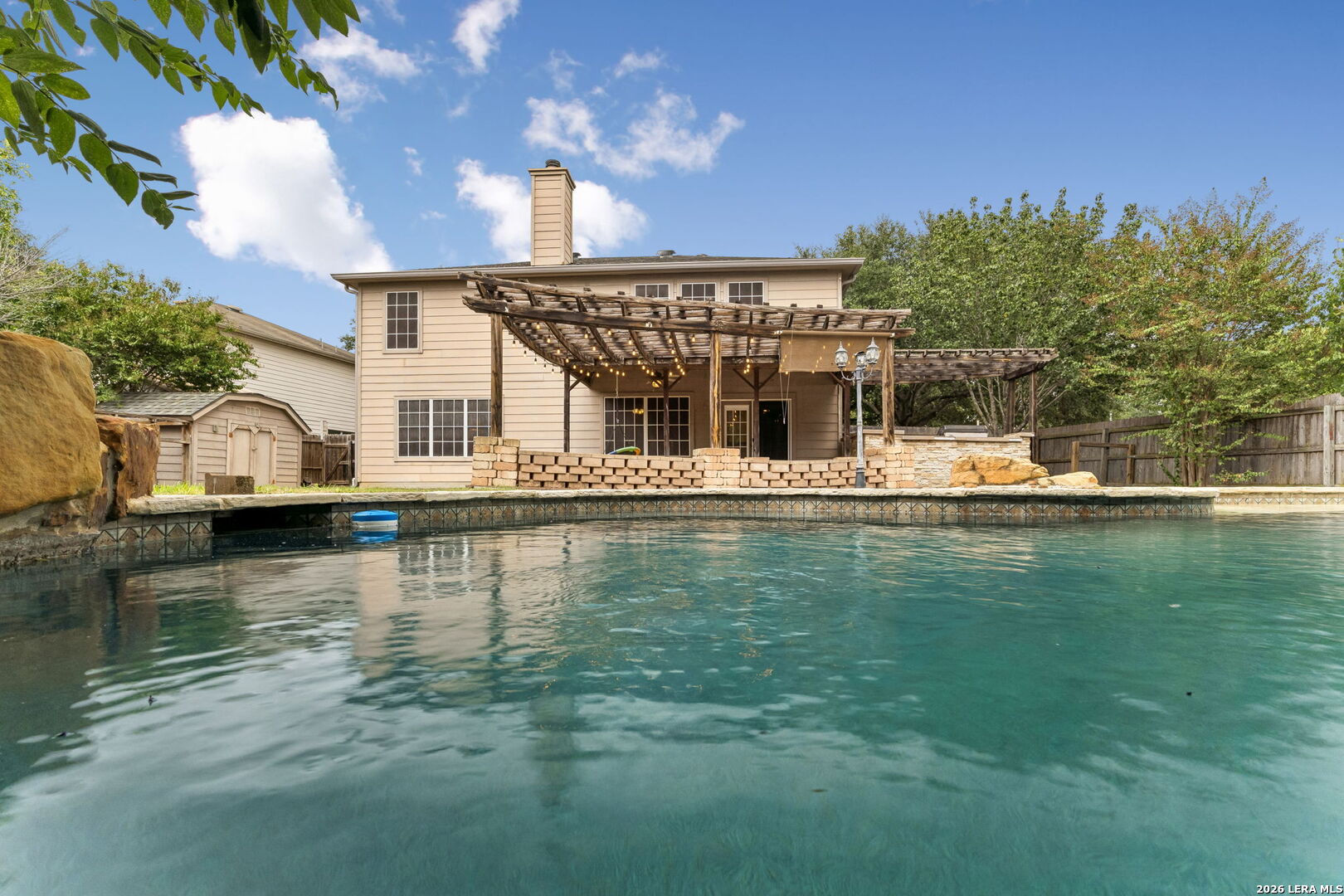 main property photo 32
