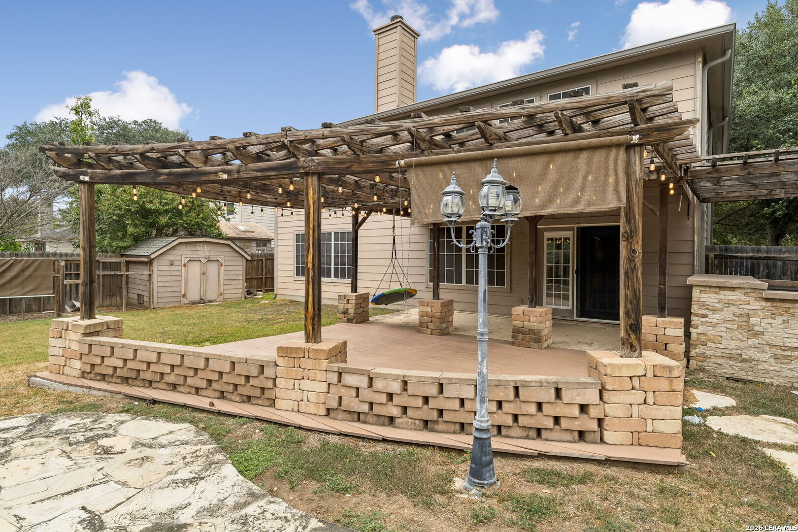 main property photo 33