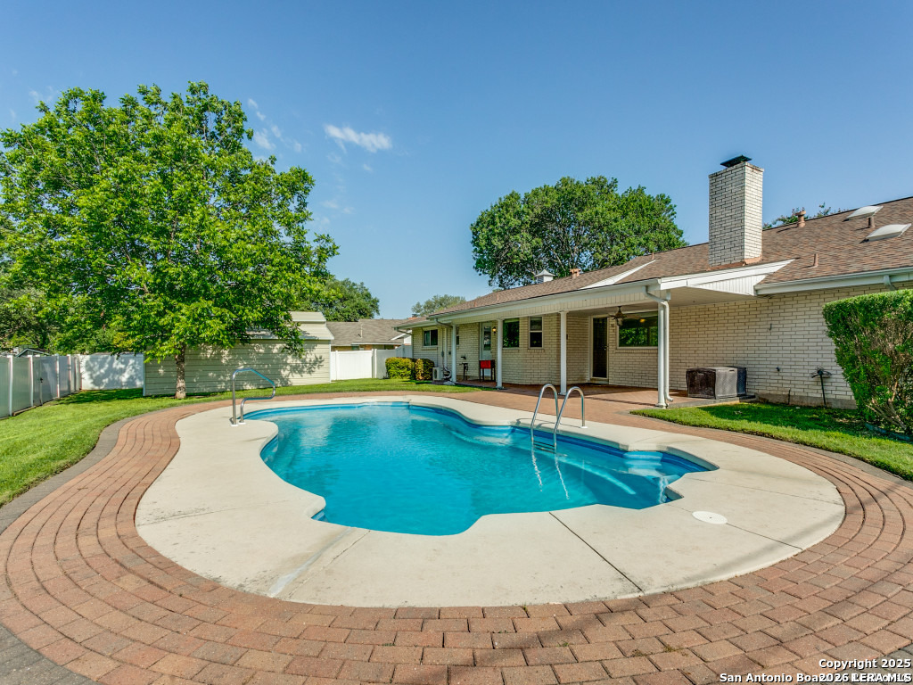 main property photo 12
