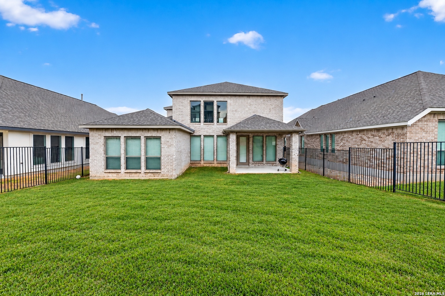 main property photo 30