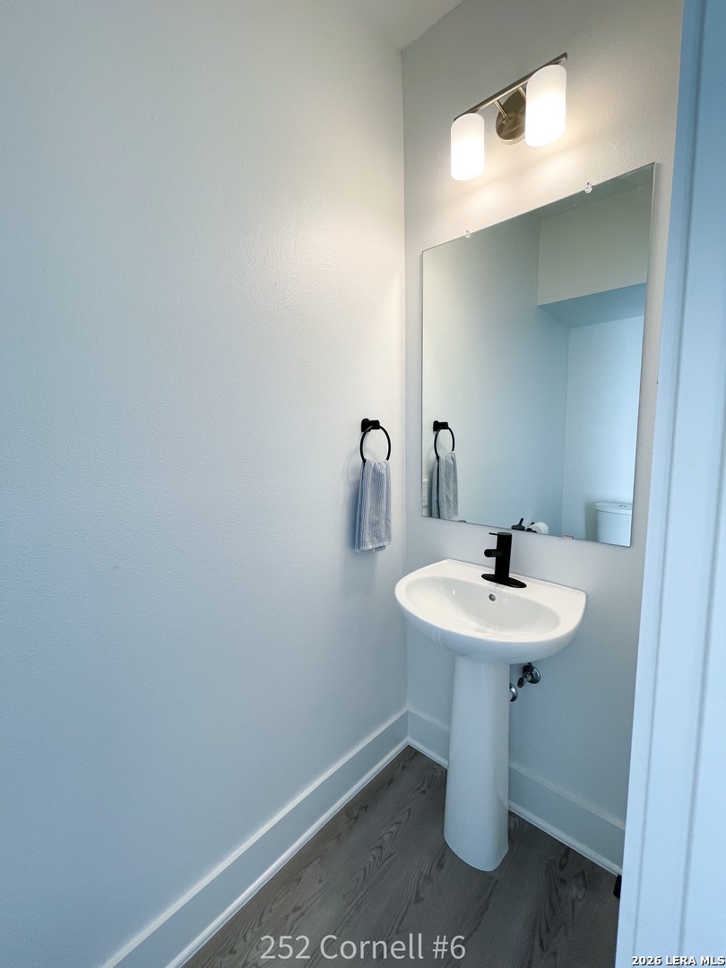 main property photo 6