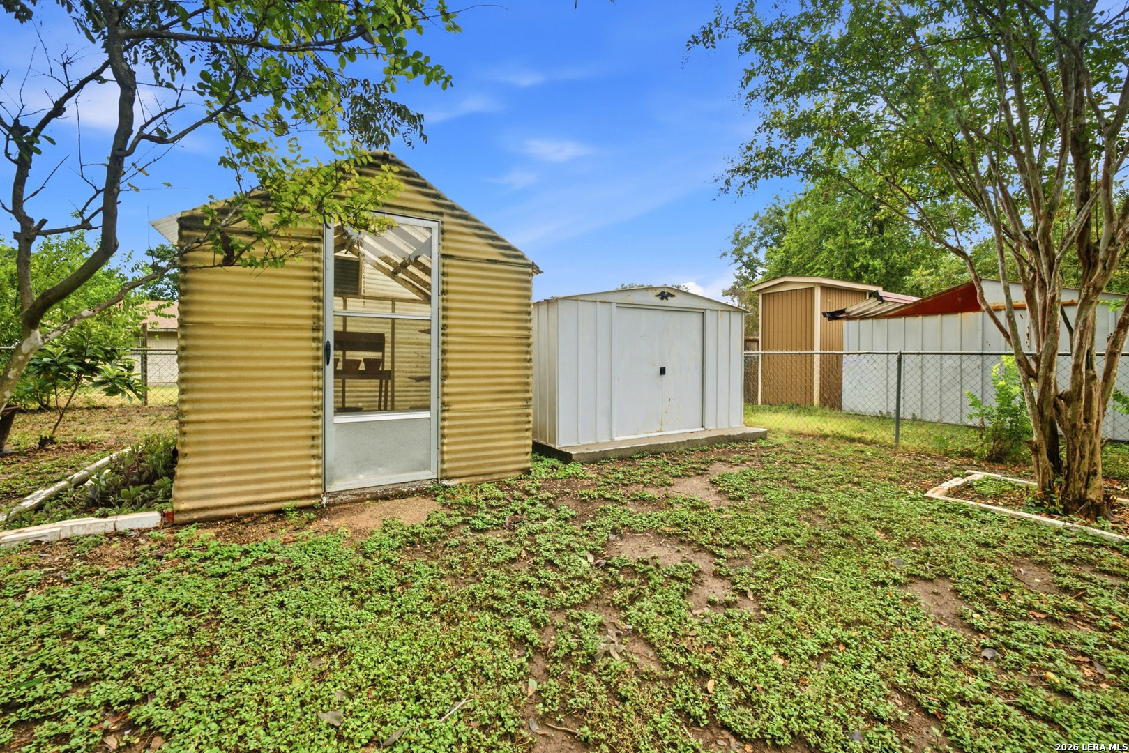 main property photo 13