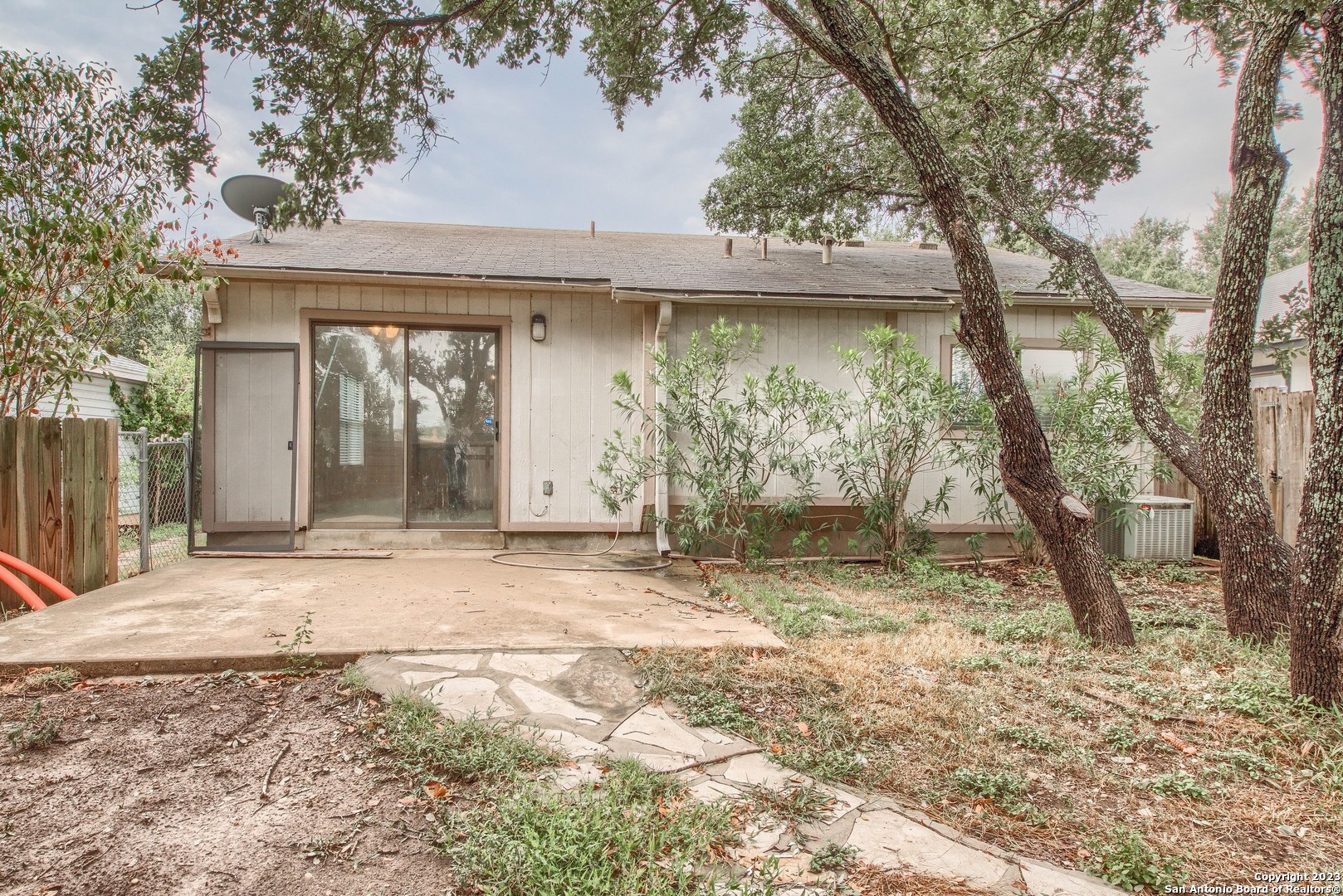 main property photo 23