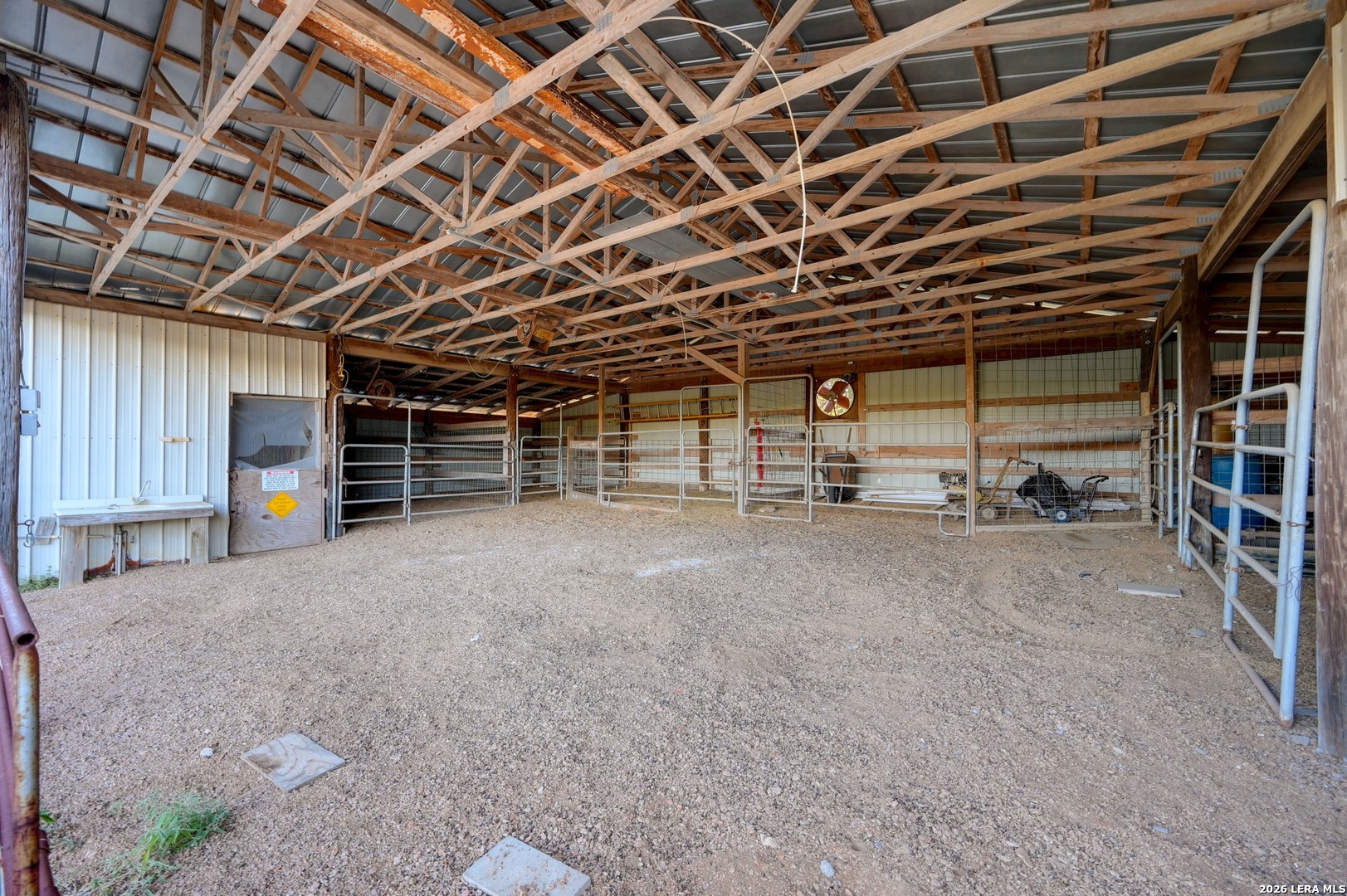 main property photo 36