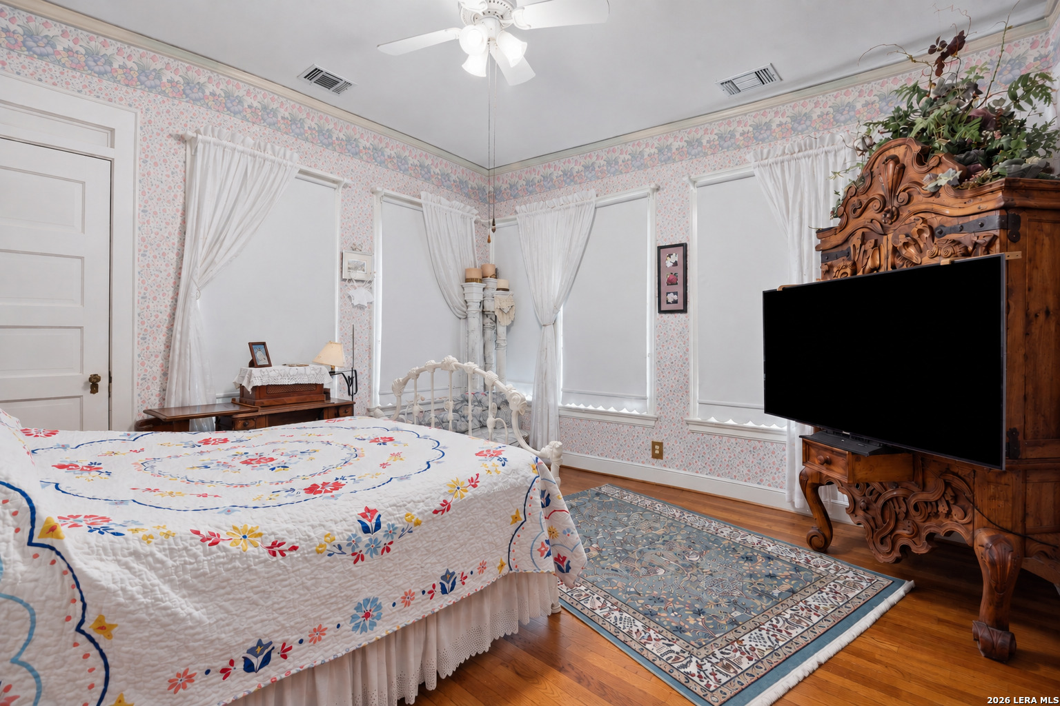 main property photo 27