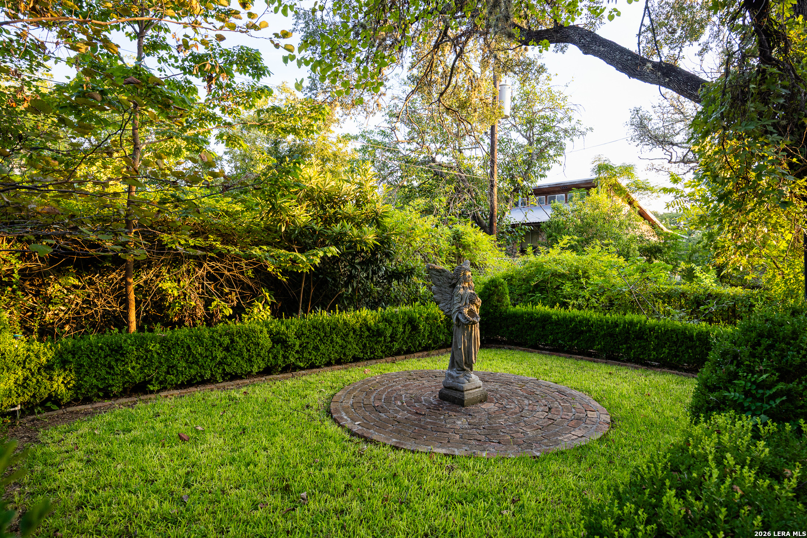 main property photo 36