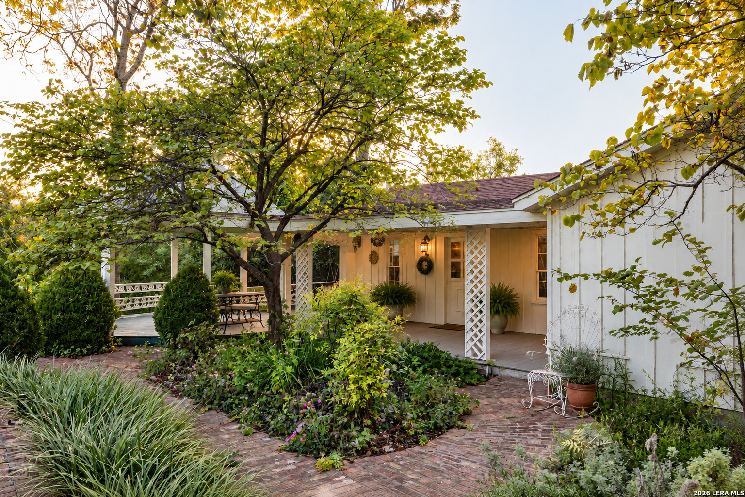 main property photo 37