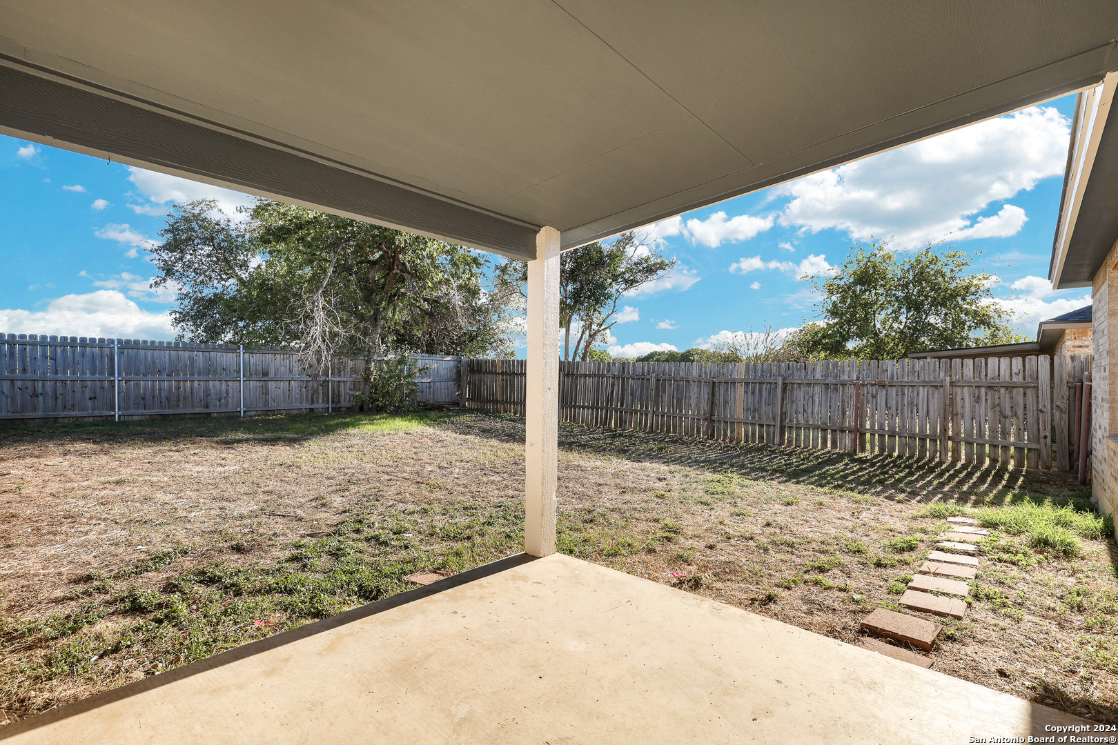 main property photo 20
