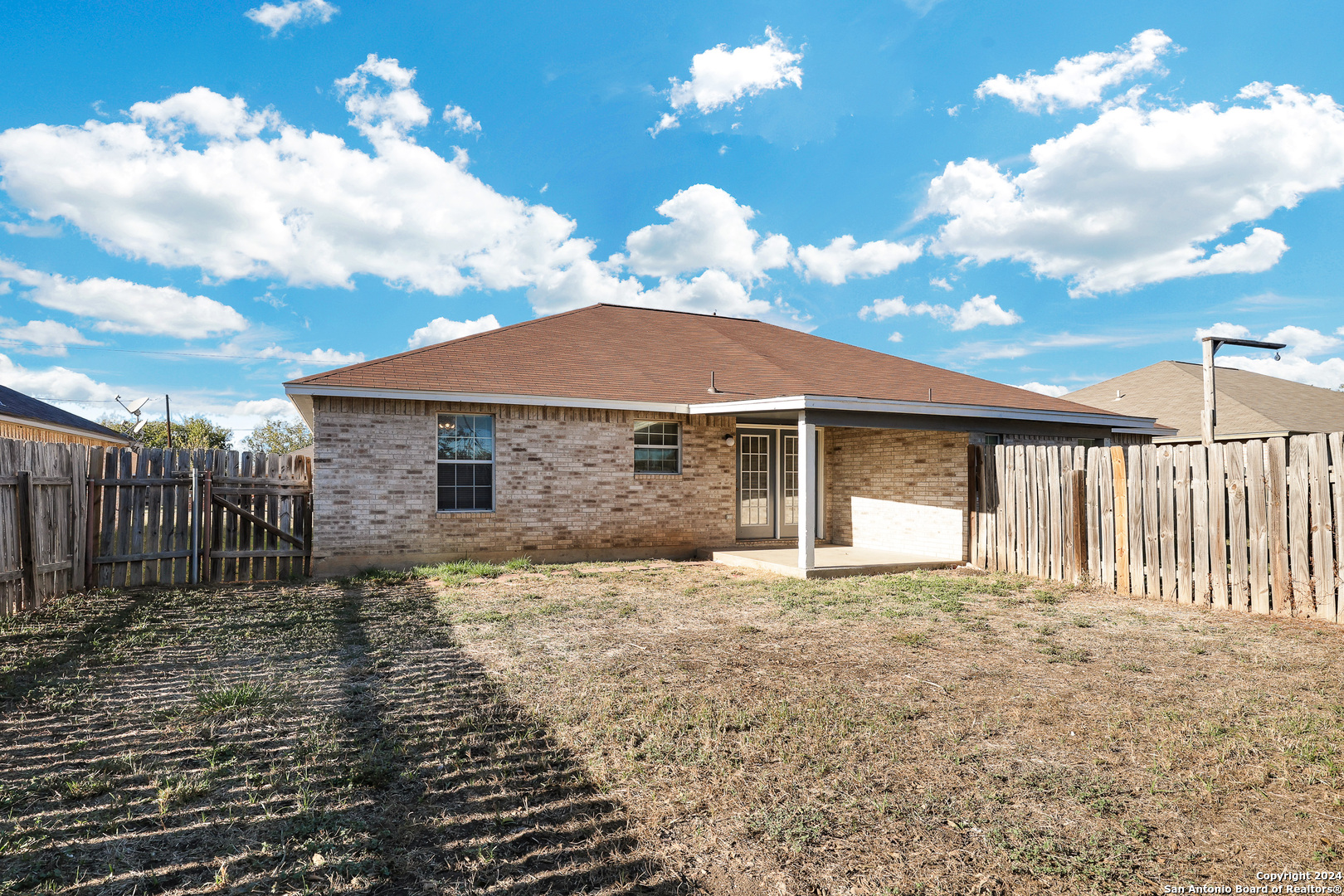 main property photo 22