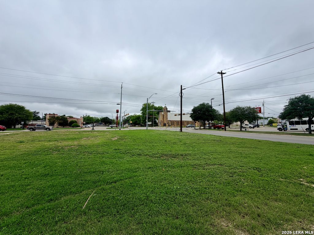 main property photo 4