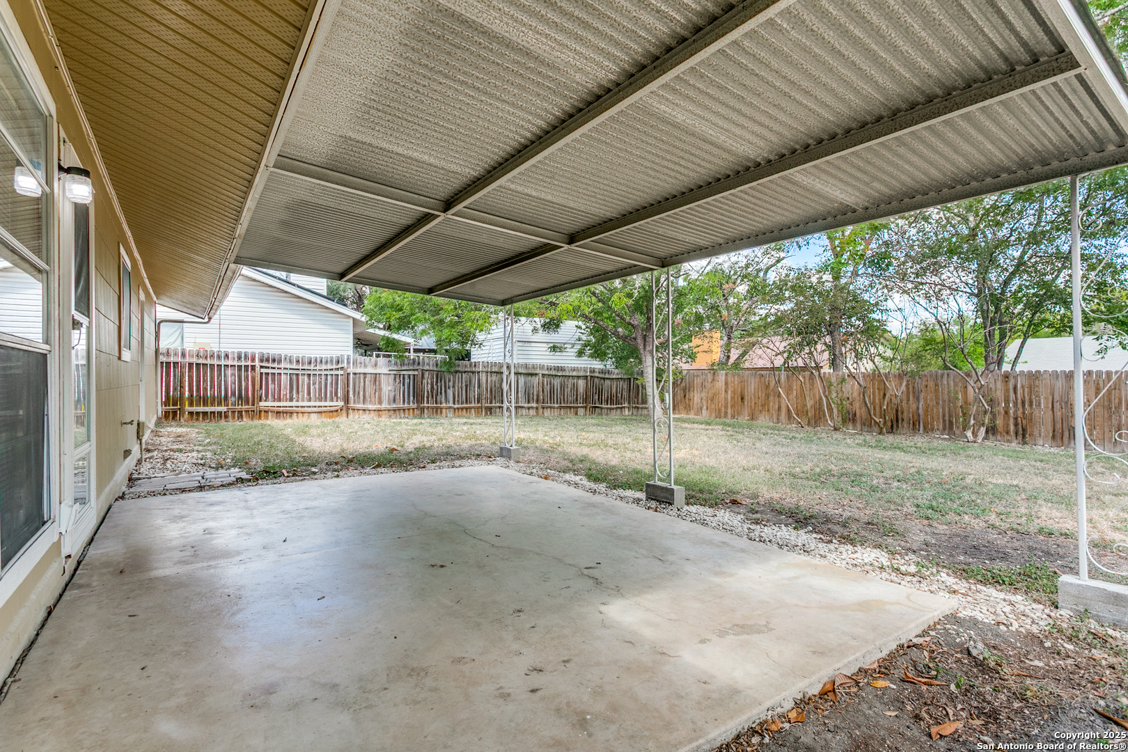 main property photo 20