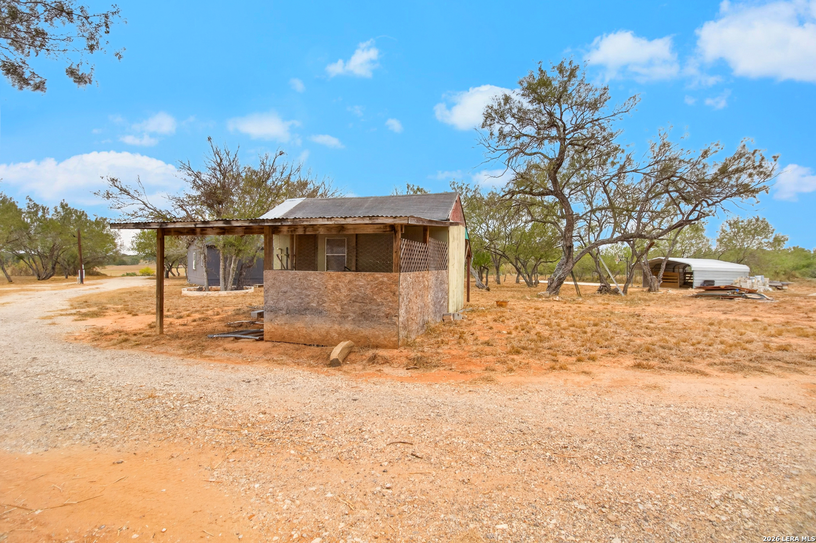 main property photo 33