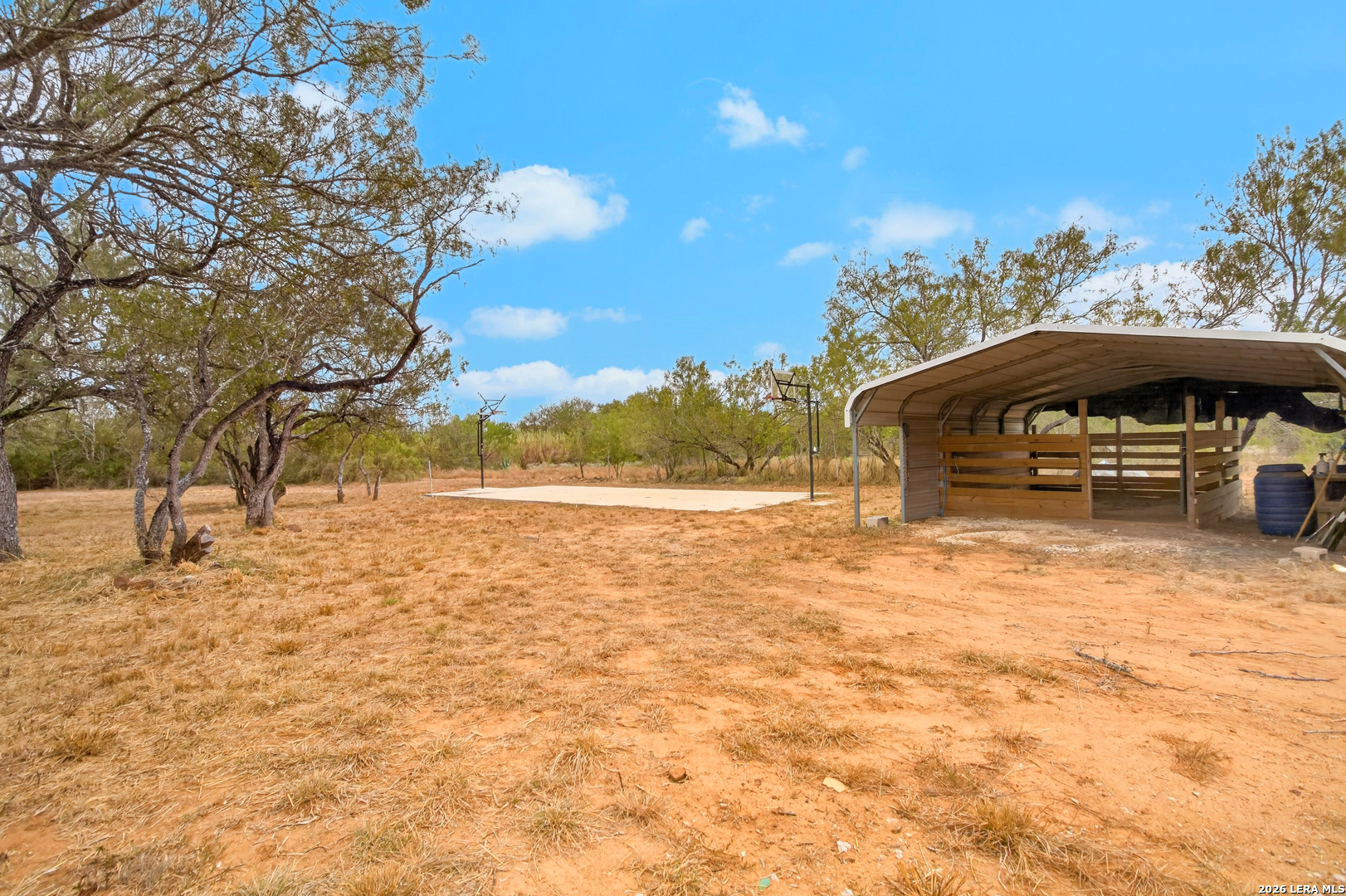 main property photo 34