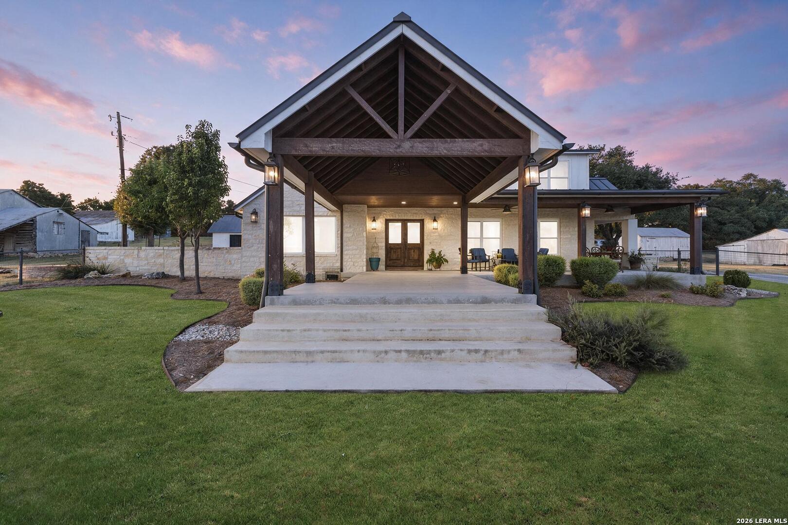 main property photo 11