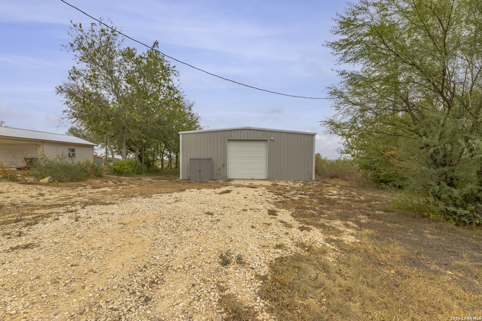 main property photo 34