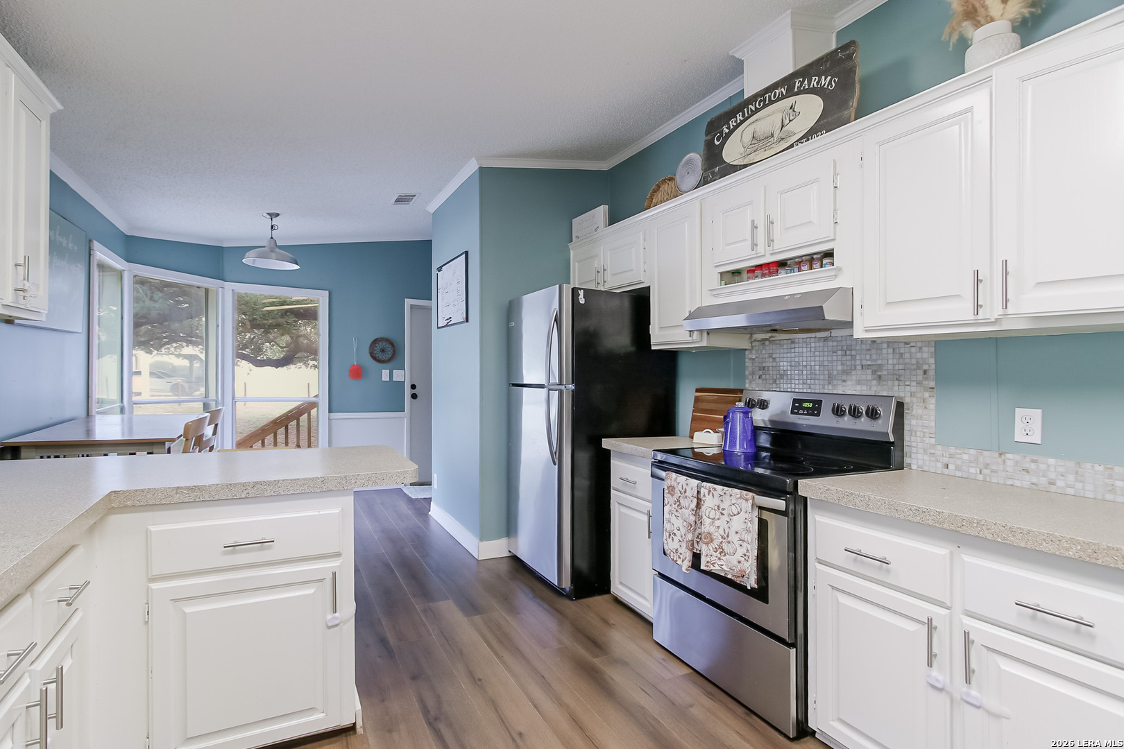 main property photo 12