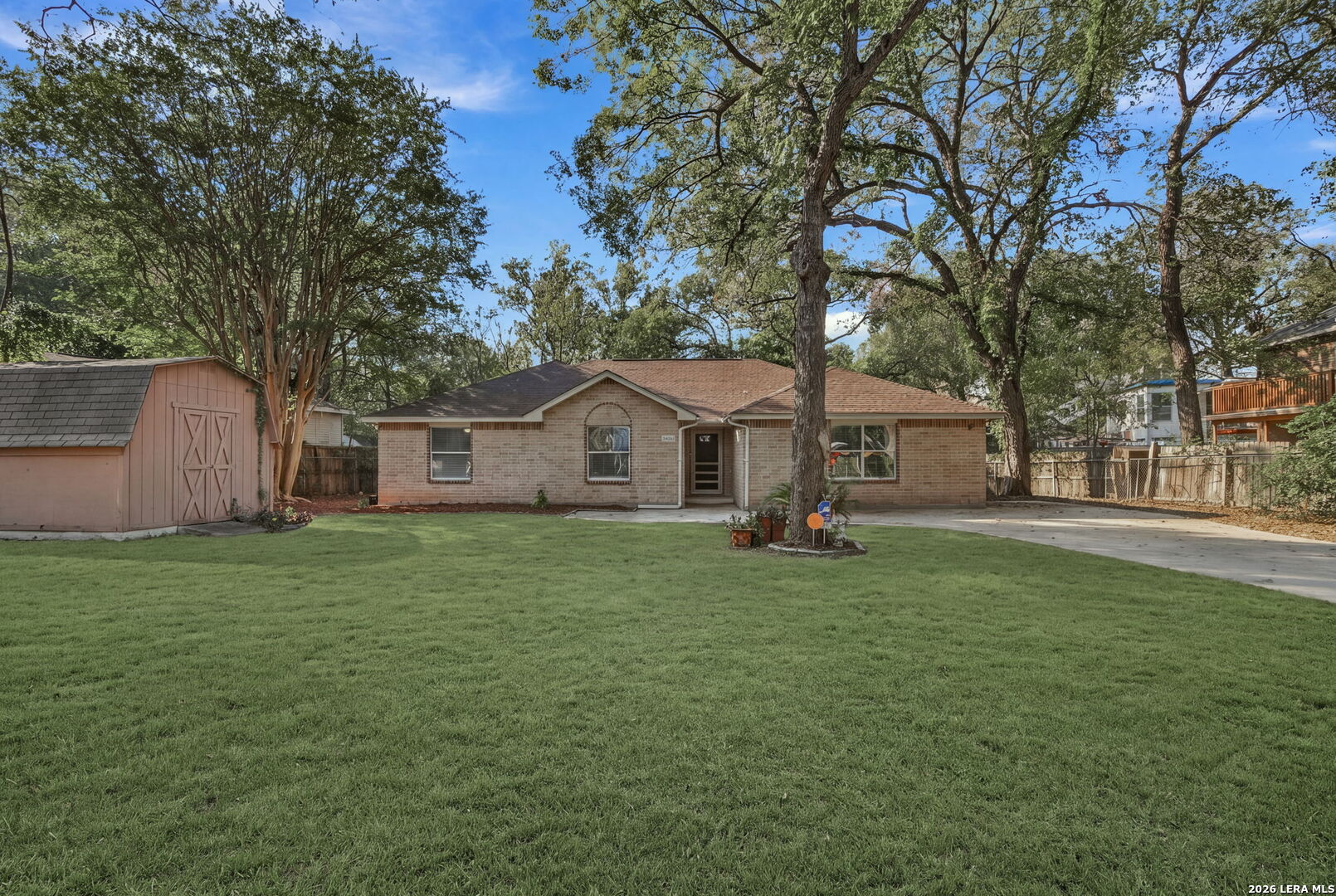 main property photo 6