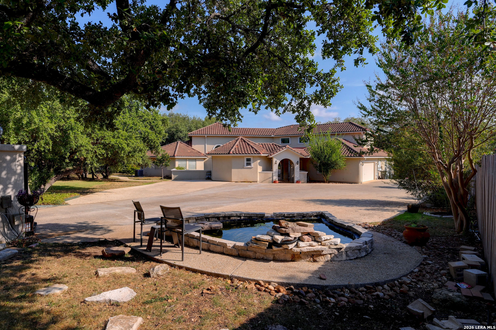 main property photo 4
