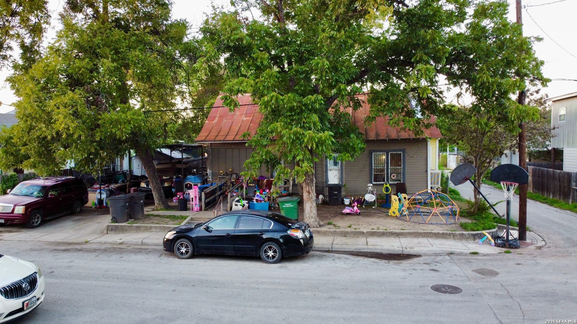 main property photo 3