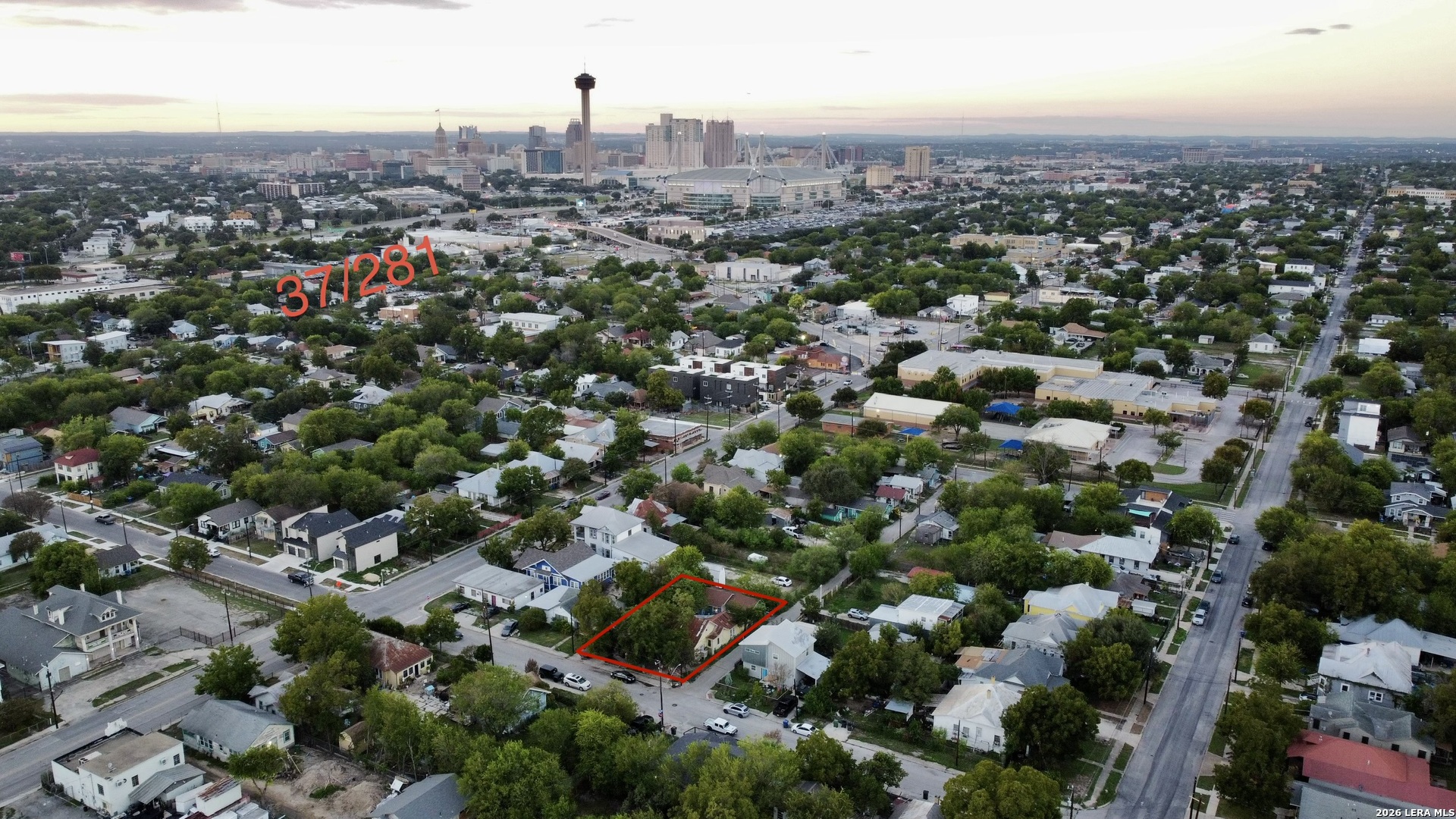 main property photo 9