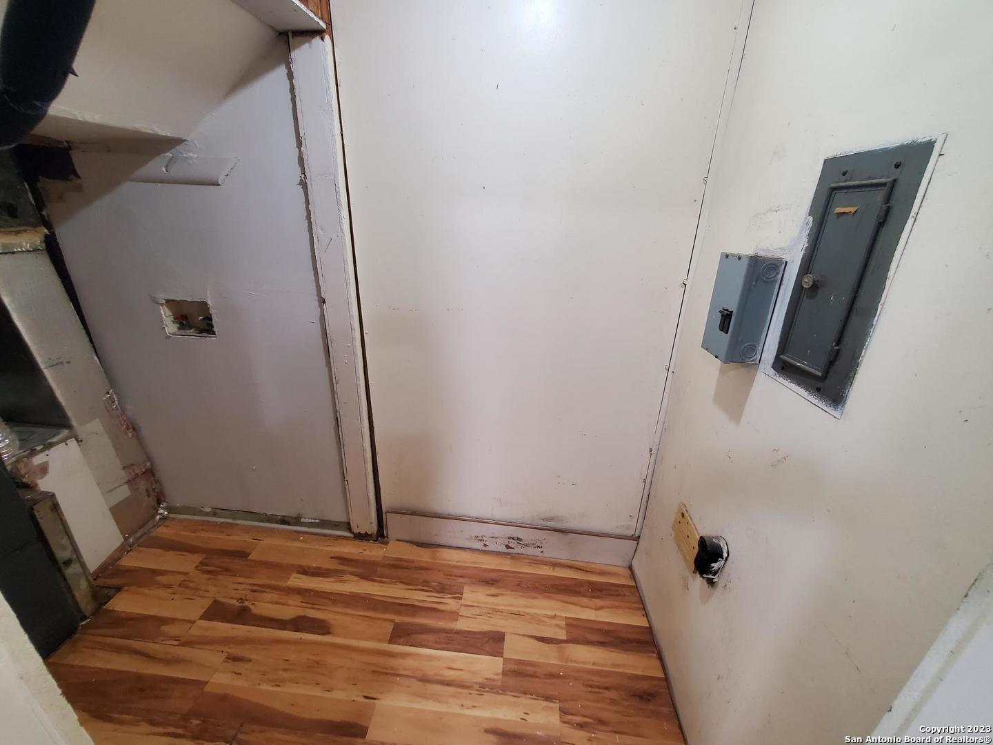 main property photo 15