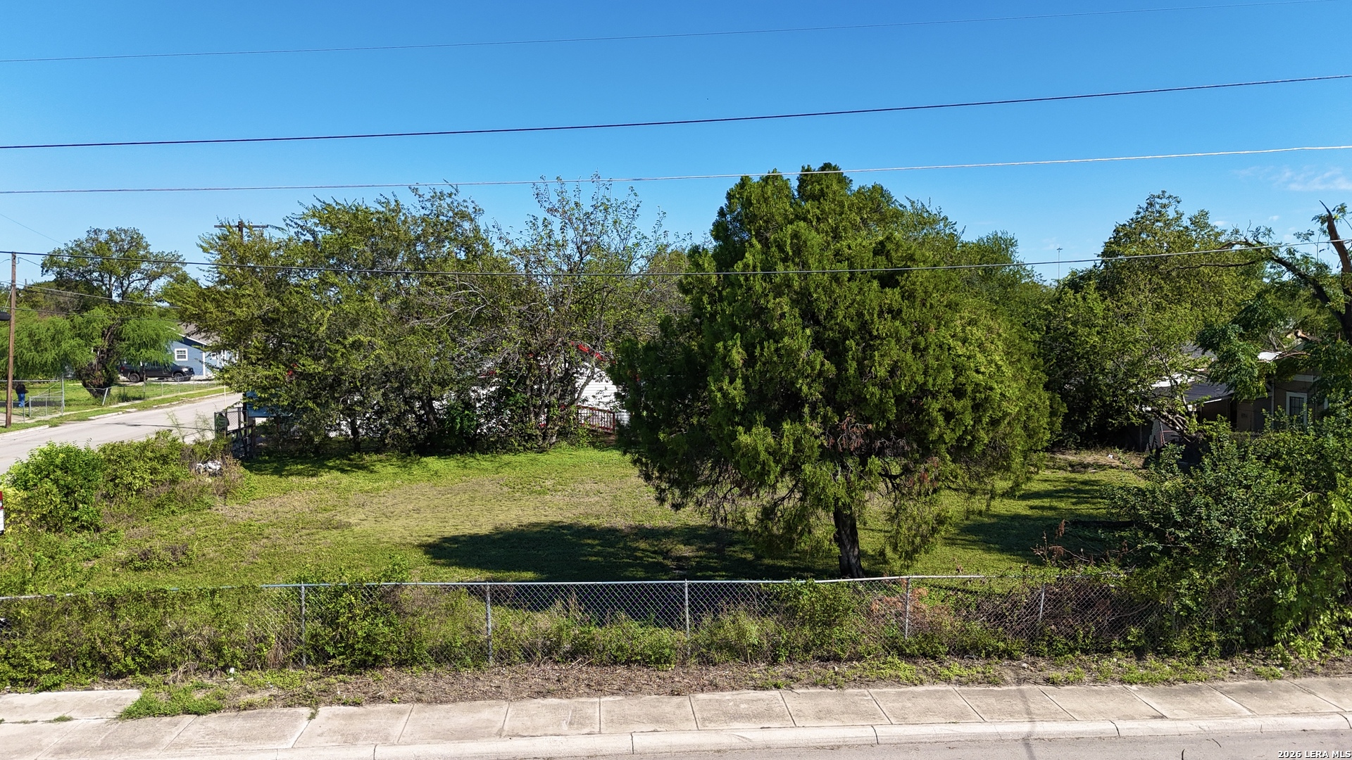main property photo 10