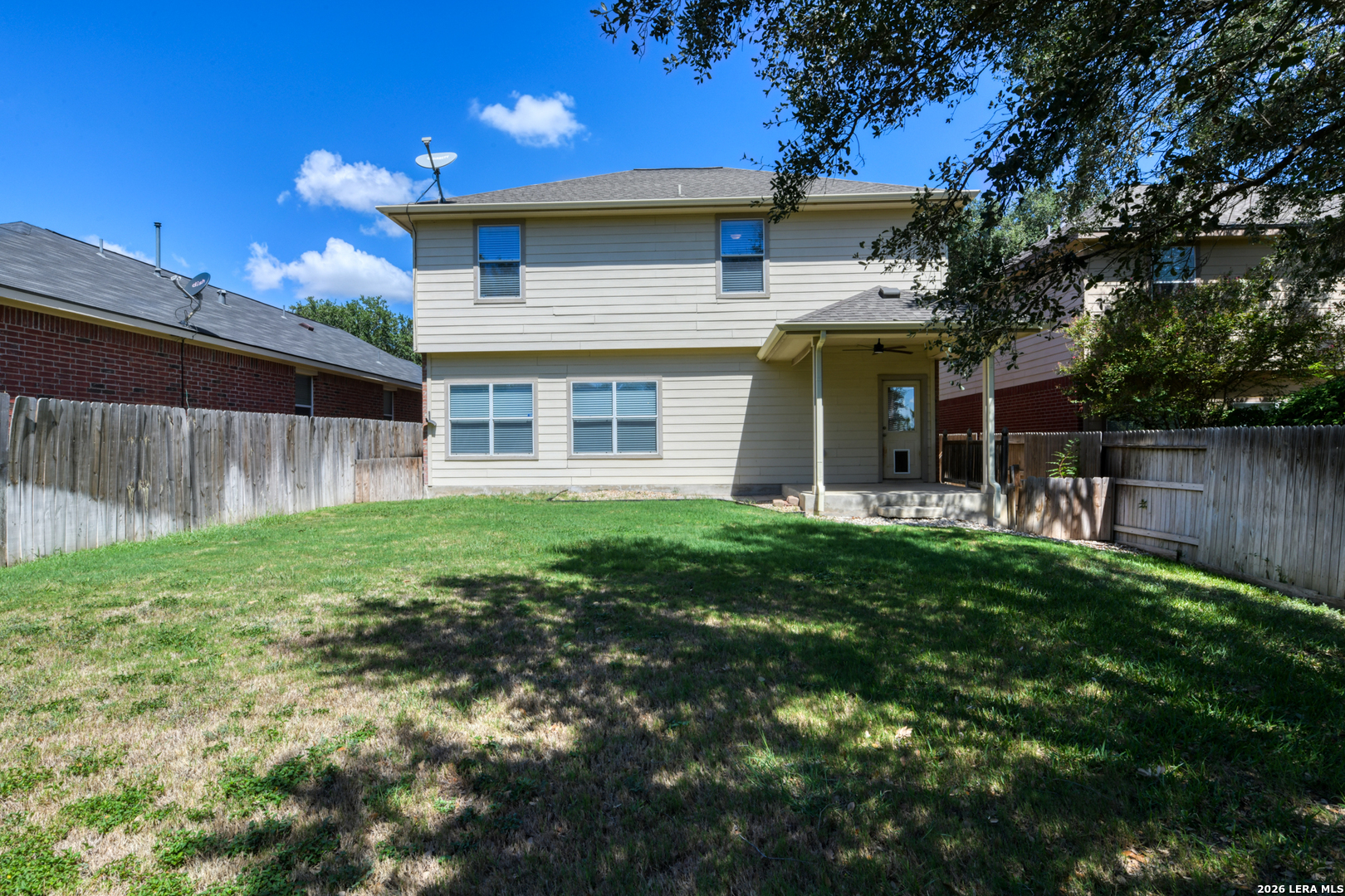 main property photo 28