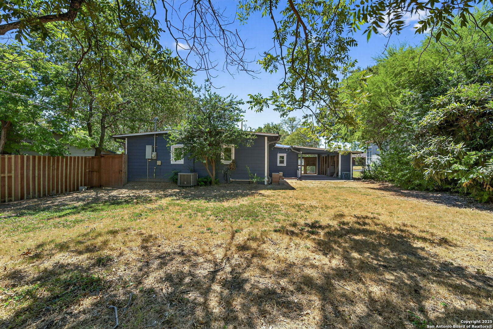main property photo 23