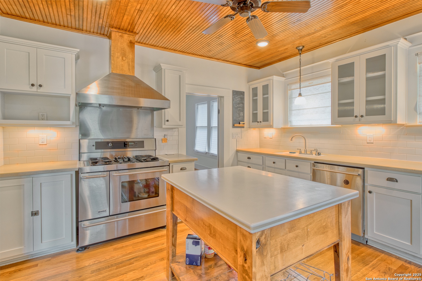 main property photo 36