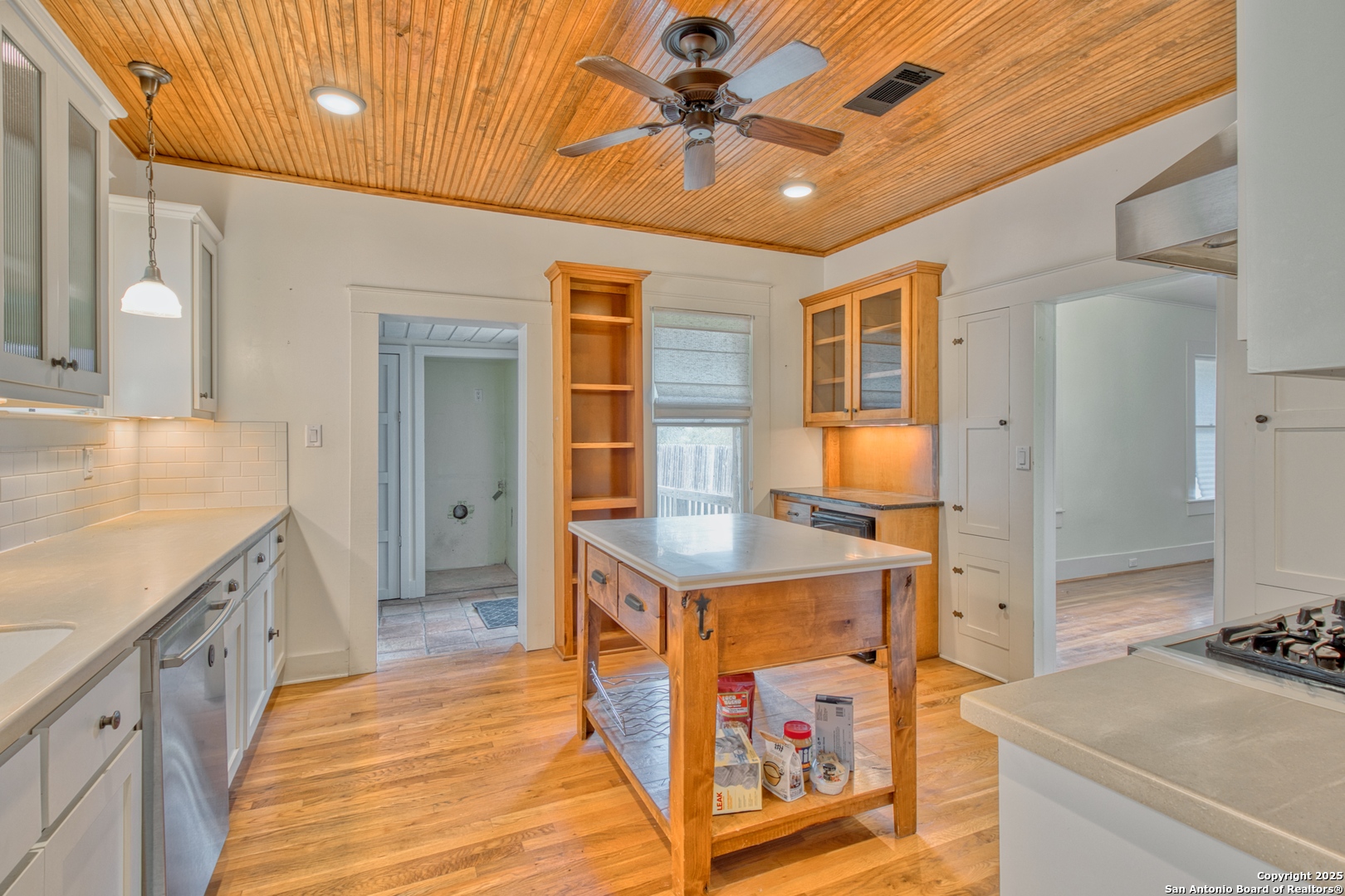 main property photo 39