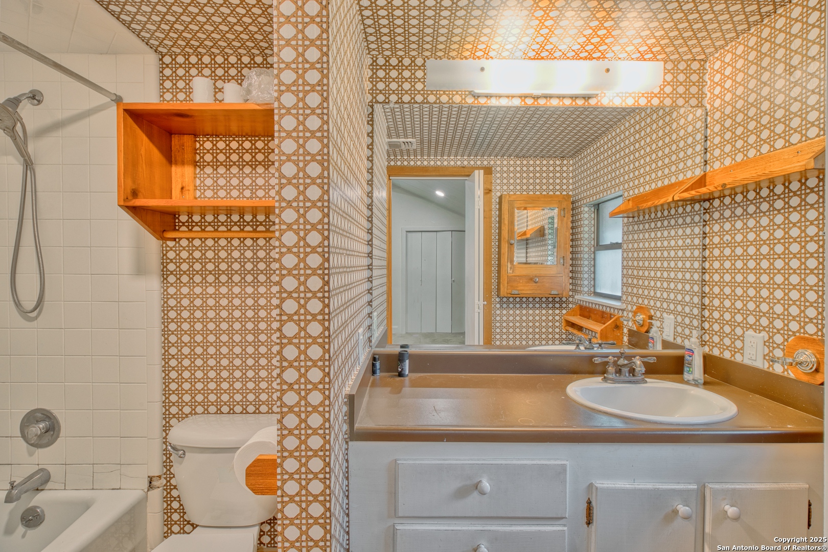main property photo 54