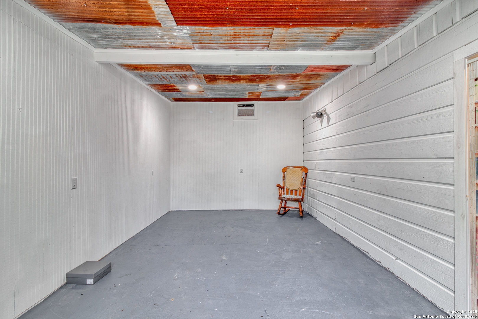 main property photo 60