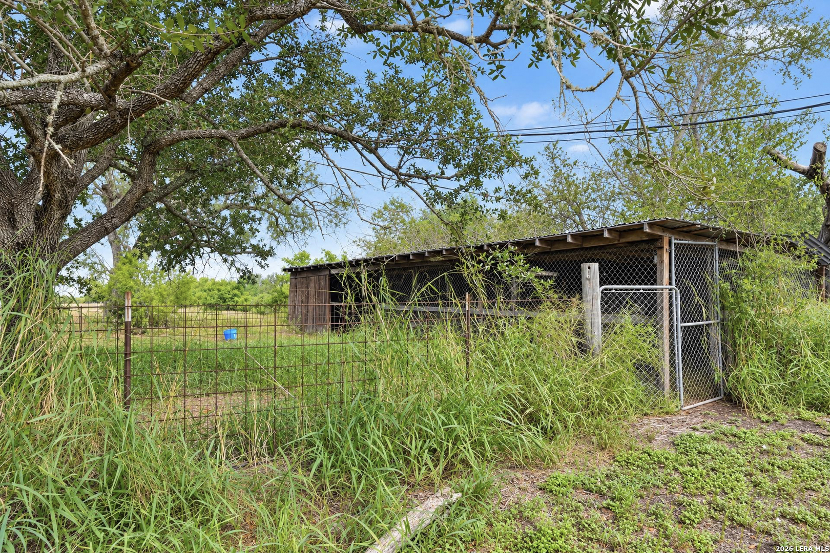 main property photo 41