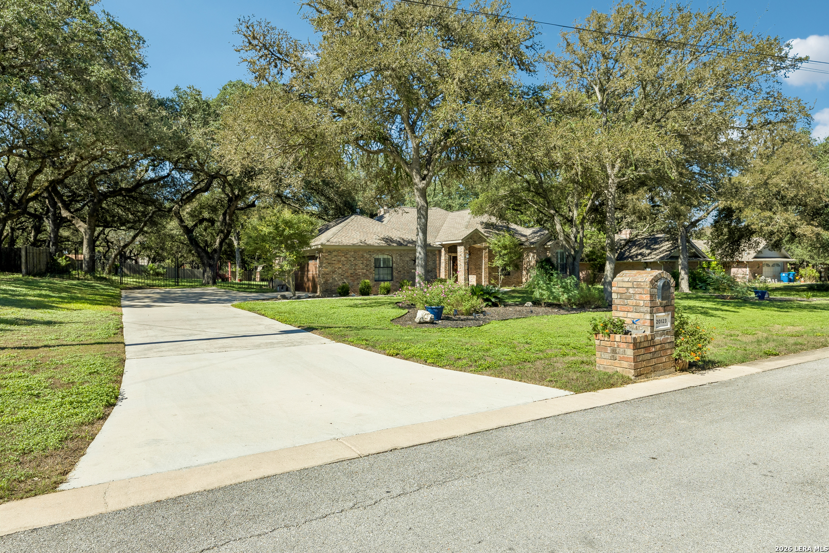 main property photo 40