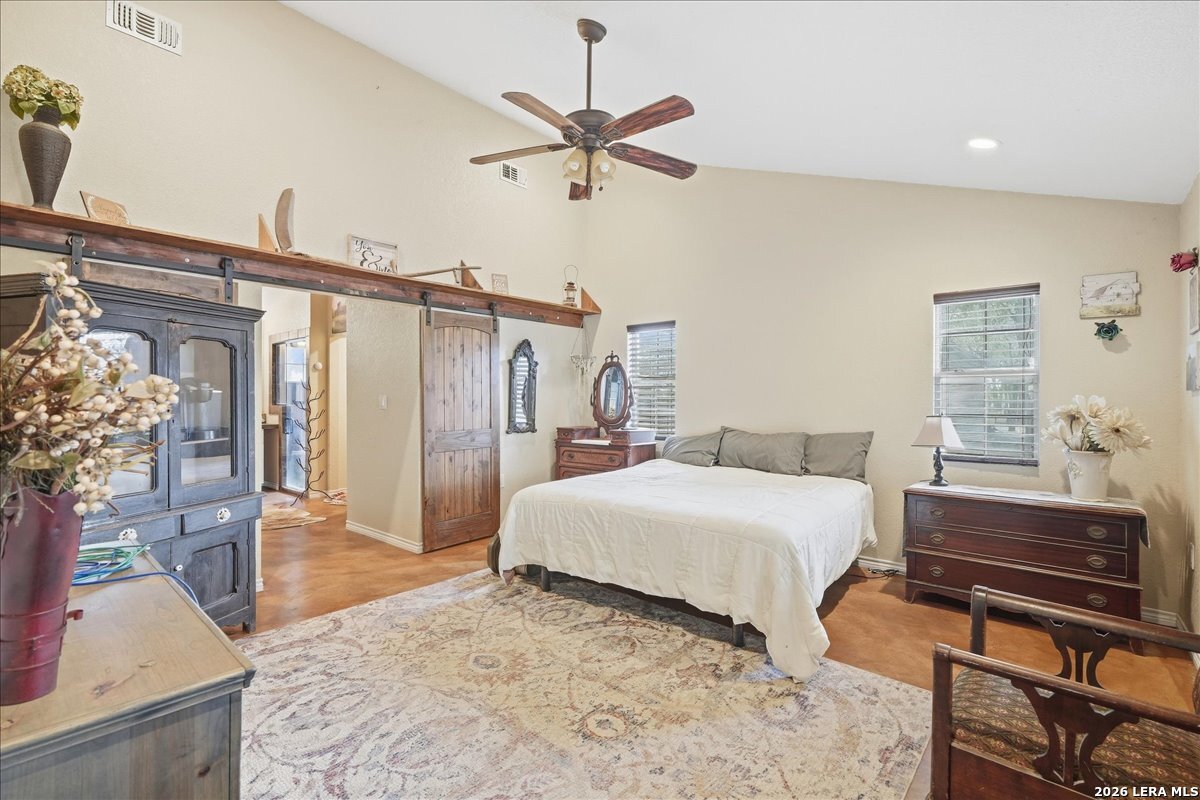 main property photo 25